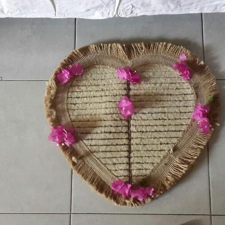 Dili Gili Bed & Breakfast กีลีตราวางัน ภายนอก รูปภาพ