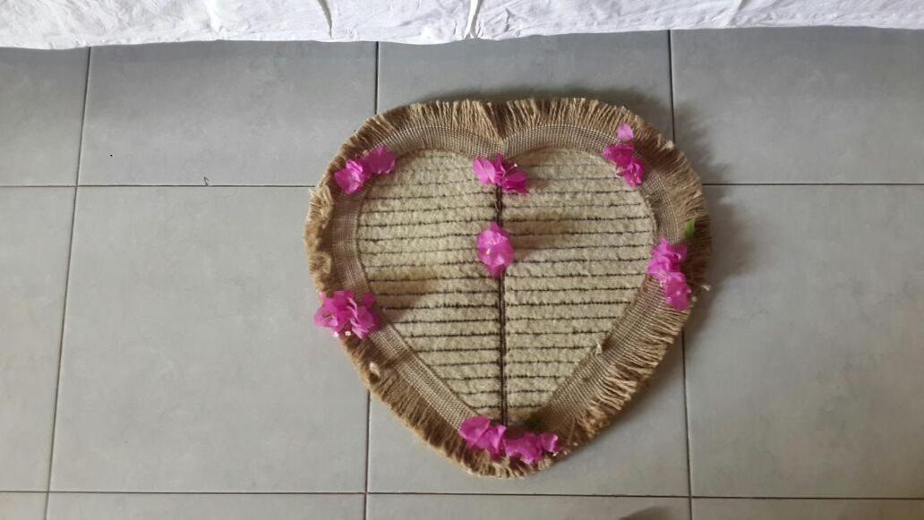 Dili Gili Bed & Breakfast กีลีตราวางัน ภายนอก รูปภาพ