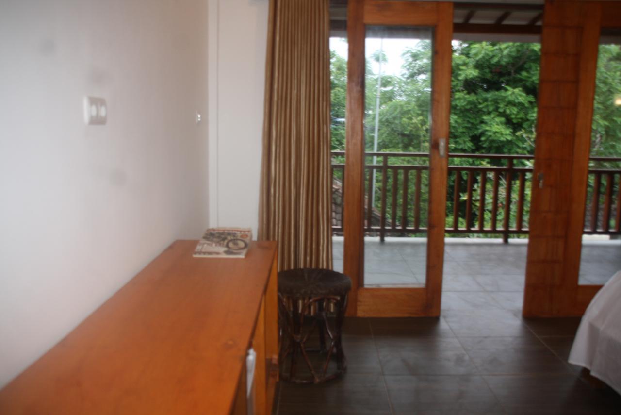Dili Gili Bed & Breakfast กีลีตราวางัน ภายนอก รูปภาพ