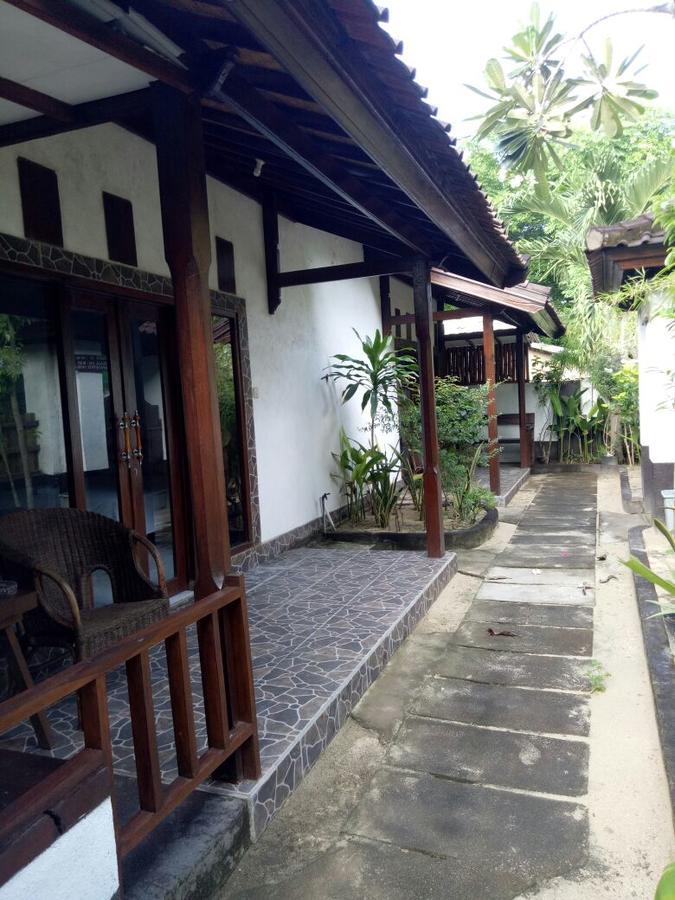 Dili Gili Bed & Breakfast กีลีตราวางัน ภายนอก รูปภาพ